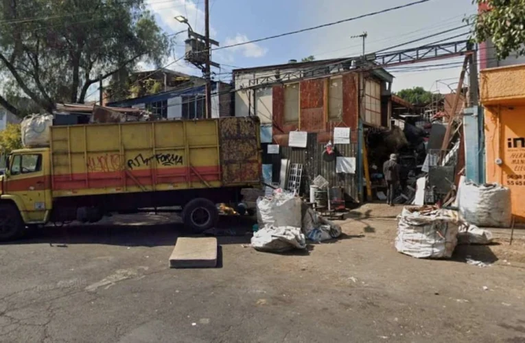 Patrón se defiende a tiros y abate a empleado desleal durante atraco al sur de la CDMX
