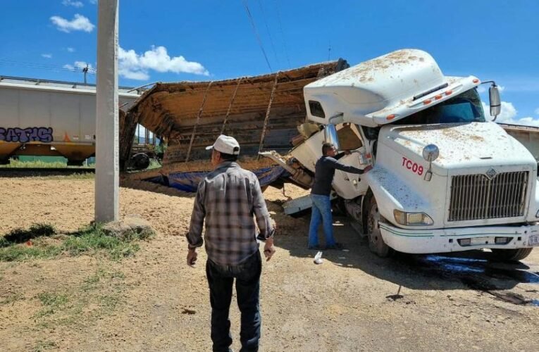 Choques de tráileres en Hidalgo dejan cinco heridos y cierres viales