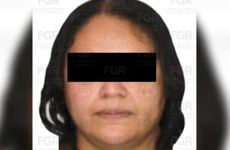 FGR detiene a Guadalupe ‘N’ por presuntos nexos con red de contrabando de hidrocarburos.
