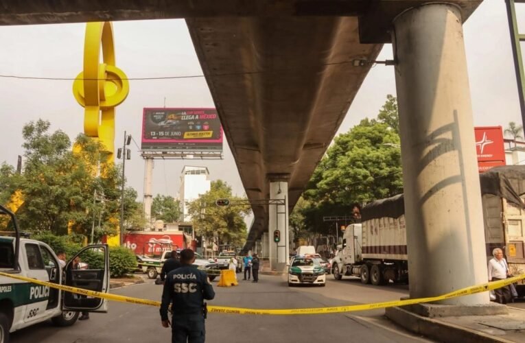 Muere adulto mayor en la Benito Juárez tras discutir con chofer de taxi por aplicación