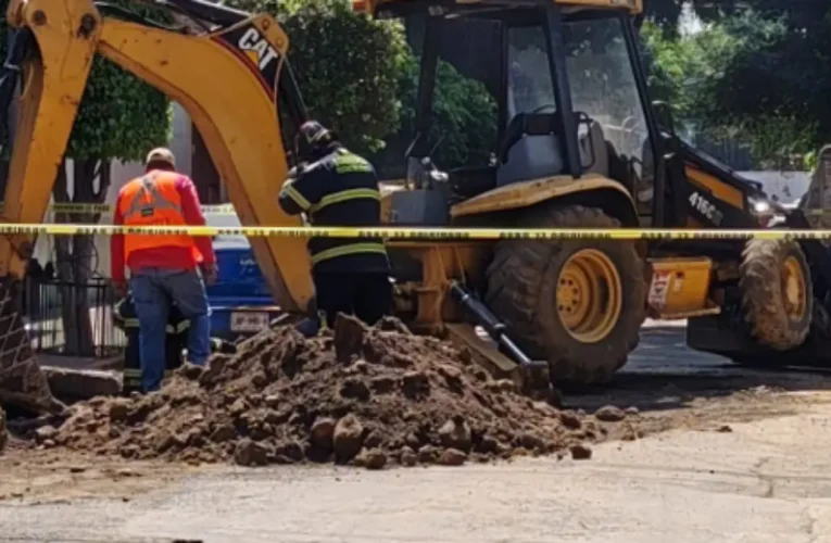 Equipos de emergencia controlan fuerte fuga de gas natural en la colonia Popotla