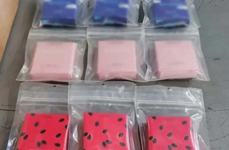 Autoridades decomisan cargamento de gomitas con THC en el Aeropuerto Internacional de Toluca