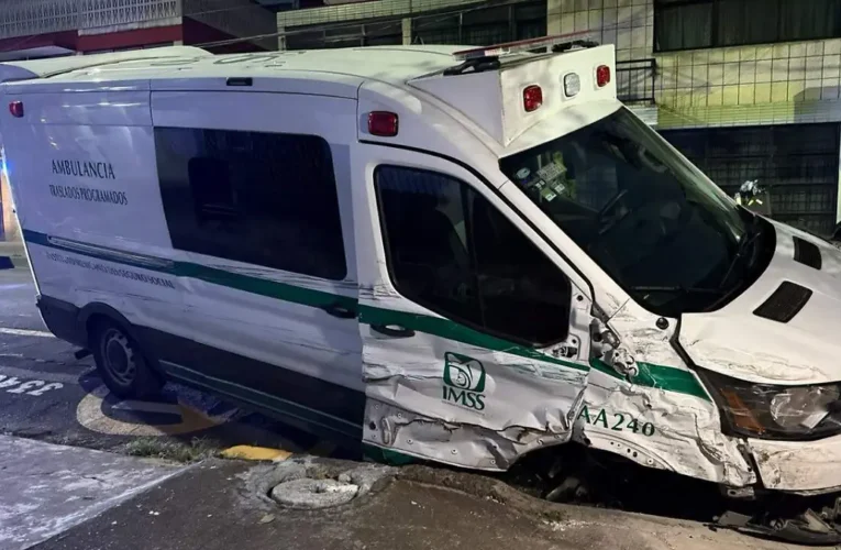 ¿Cómo terminó la loca carrera de un chofer de ambulancia del IMSS bajo los influjos del alcohol en CDMX?