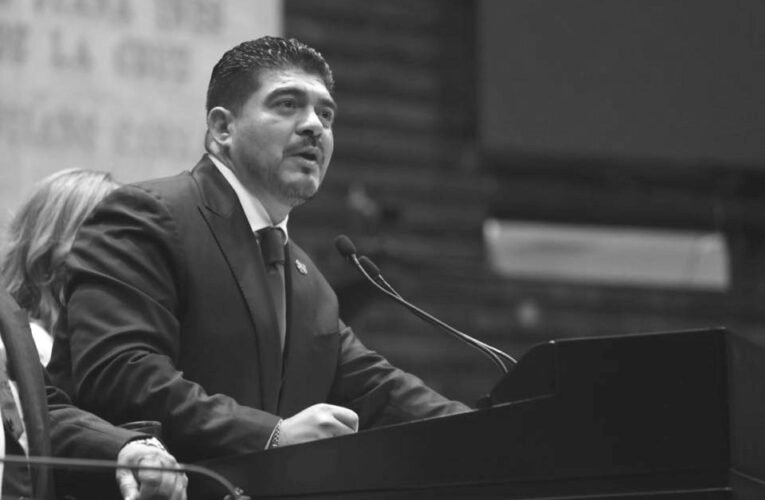 Ejecutan a balazos al diputado federal Zenyazen Escobar en Veracruz