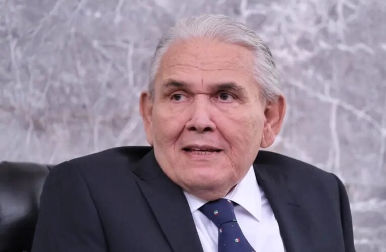 ¿Cuál es el gran legado empresarial y político que deja Raymundo Gómez Flores?