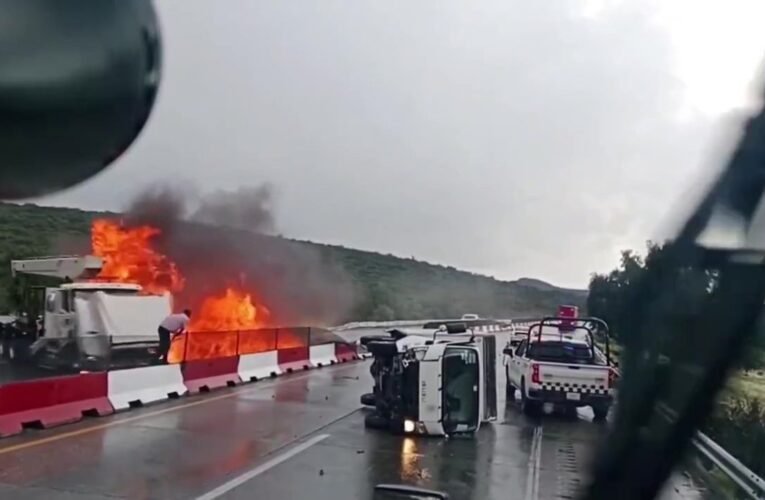 ¡Infierno en la pista! Grúa sin frenos causa terrible carambola en el Arco Norte