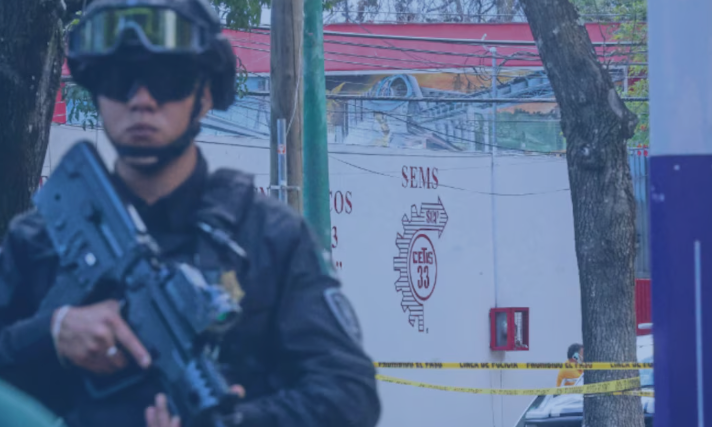 ¡Lo ejecutan frente al CETIS 33! Joven de 18 años muere tras ataque en Azcapotzalco