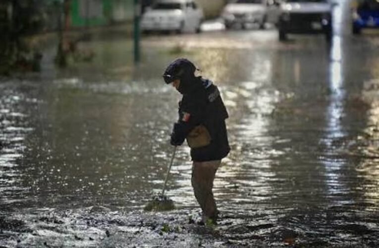 ¡Tragedia en Veracruz! Lluvias en Xalapa provocan severas inundaciones y dos muertes