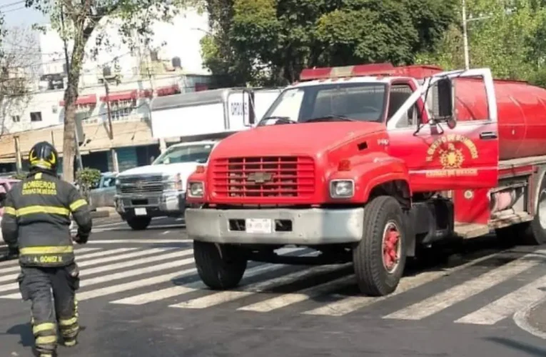 Fuerte movilización de bomberos por reporte de incendio en restaurante de Polanco
