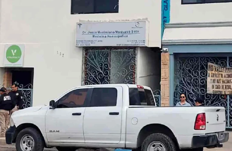 Médico prófugo se entrega tras muertes en Sonora