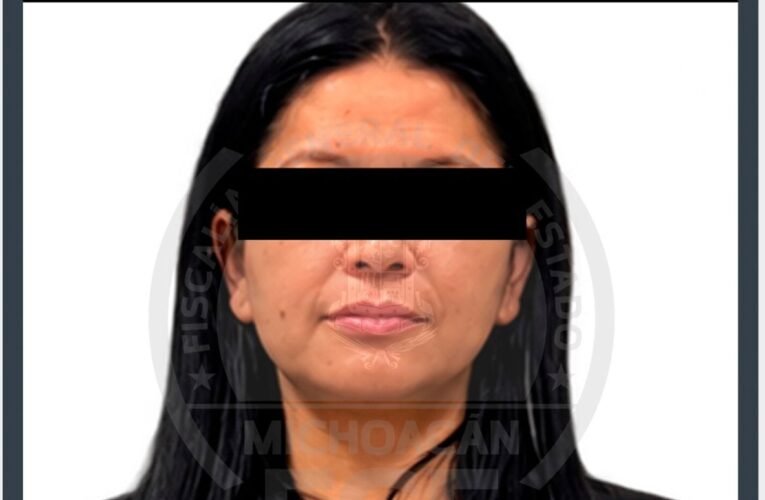 ¡Cae exfuncionaria en Michoacán! Capturan a Alejandra Vargas por encubrimiento en el caso Carlos Manzo