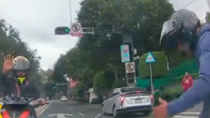¡CHOCA EL BIKER Y CULPA A OTRO! VIDEO DESATA SOSPECHAS DE TRAMPA PARA SACARLE DINERO