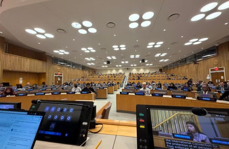 Desalojan a familiares de desaparecidos durante sesión oficial de la ONU
