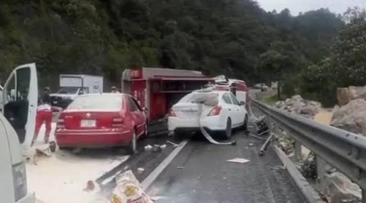 Carambola en Chiapas deja dos muertos y varios heridos en carretera de cuota