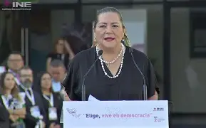 Reportaje señala vínculos de Guadalupe Taddei con representante de empresa proveedora del INE