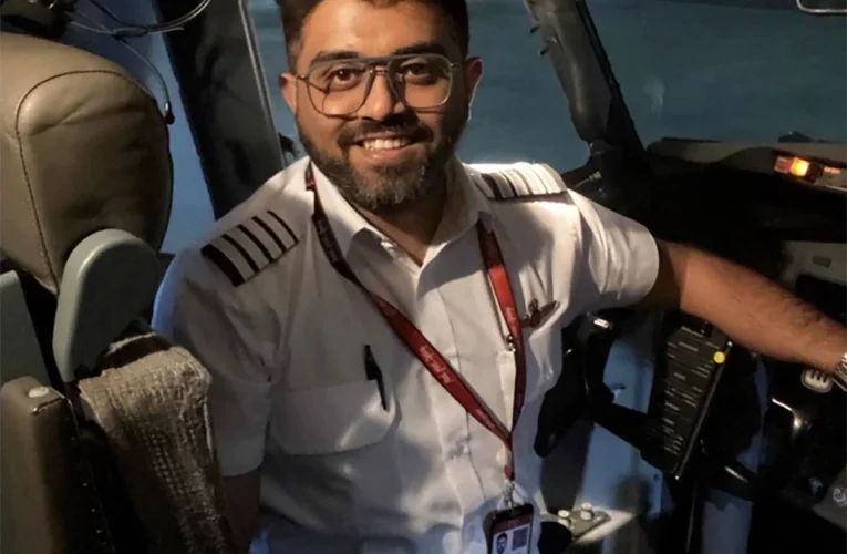 Terror en el aire! Valiente piloto salva vuelo comercial tras ser atacado por su copiloto