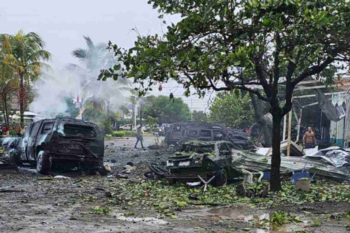 coche bomba en Coahuayana